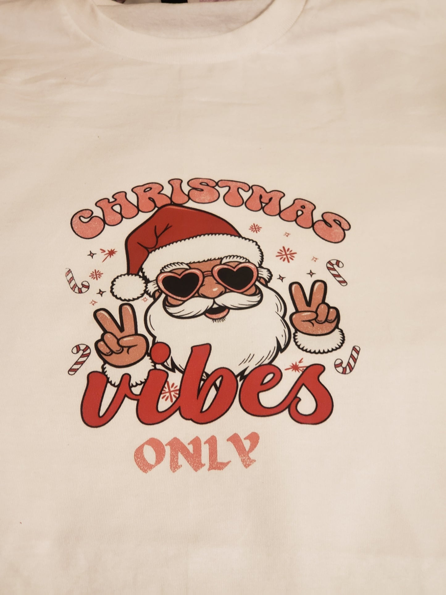 Christmas Vibes Only Gilan T Shirt